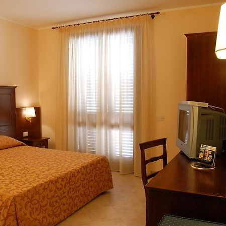 Hotel Villa Mokarta Salemi Zimmer foto